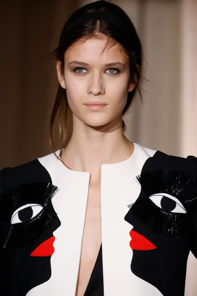 Look 13